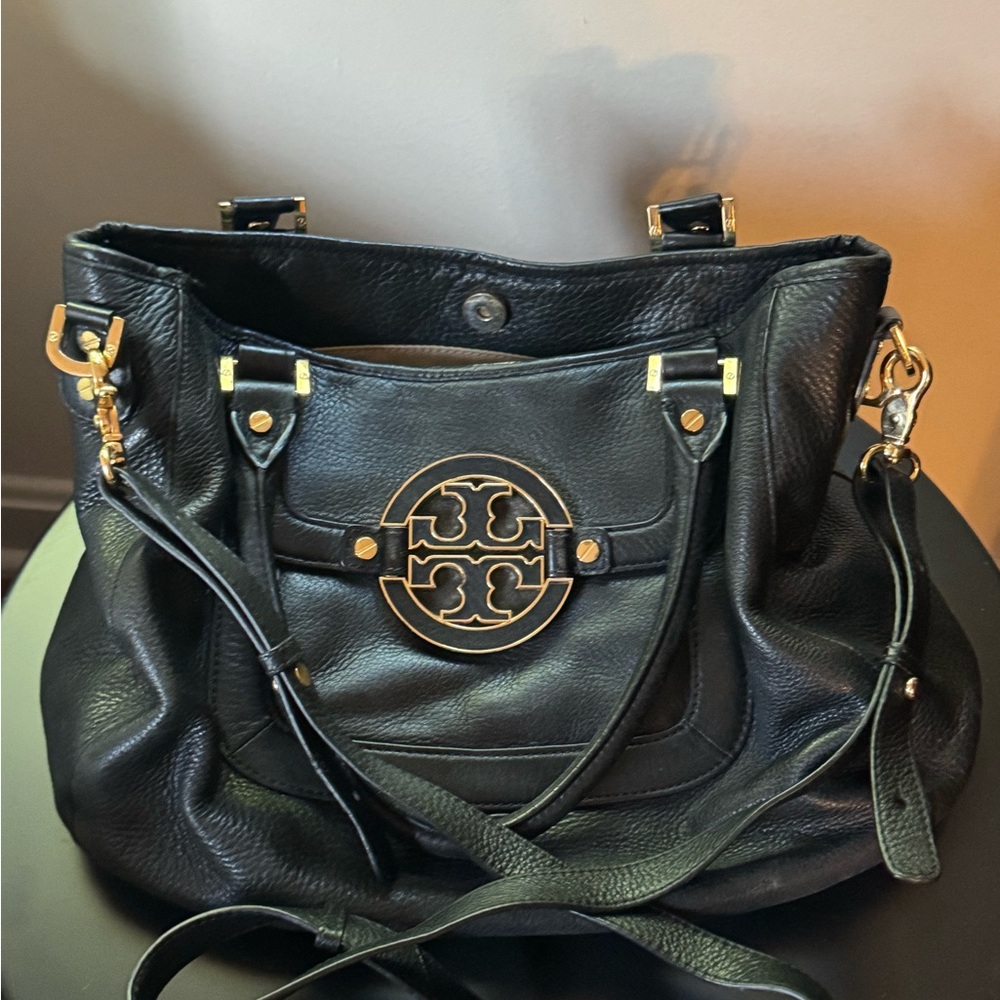 Tory Burch Black Leather Shoulder Bag with Gold Accents - Picture 7 of 7
